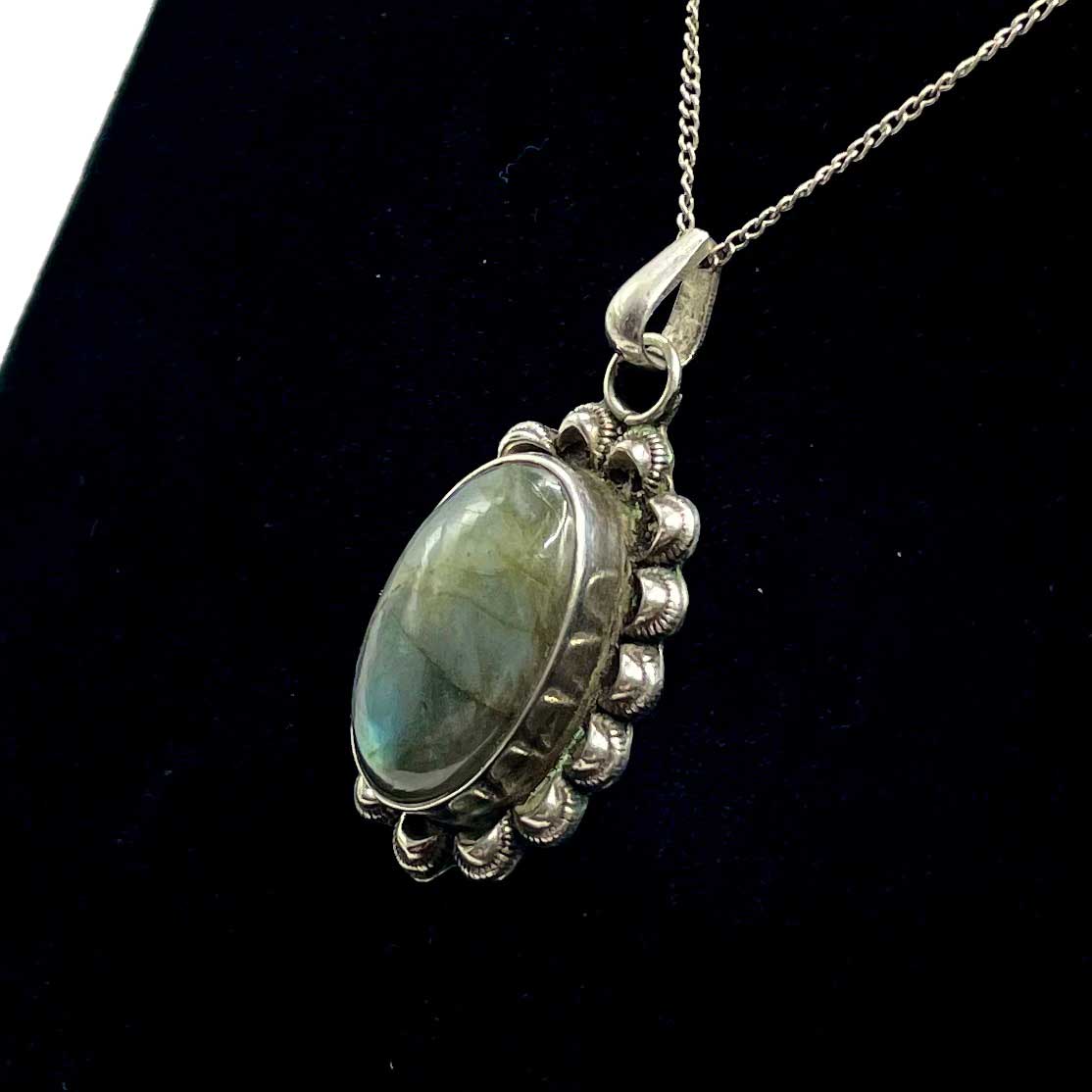 Sterling Labradorite Pendant